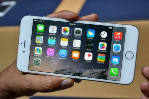 Person using iPhone 6